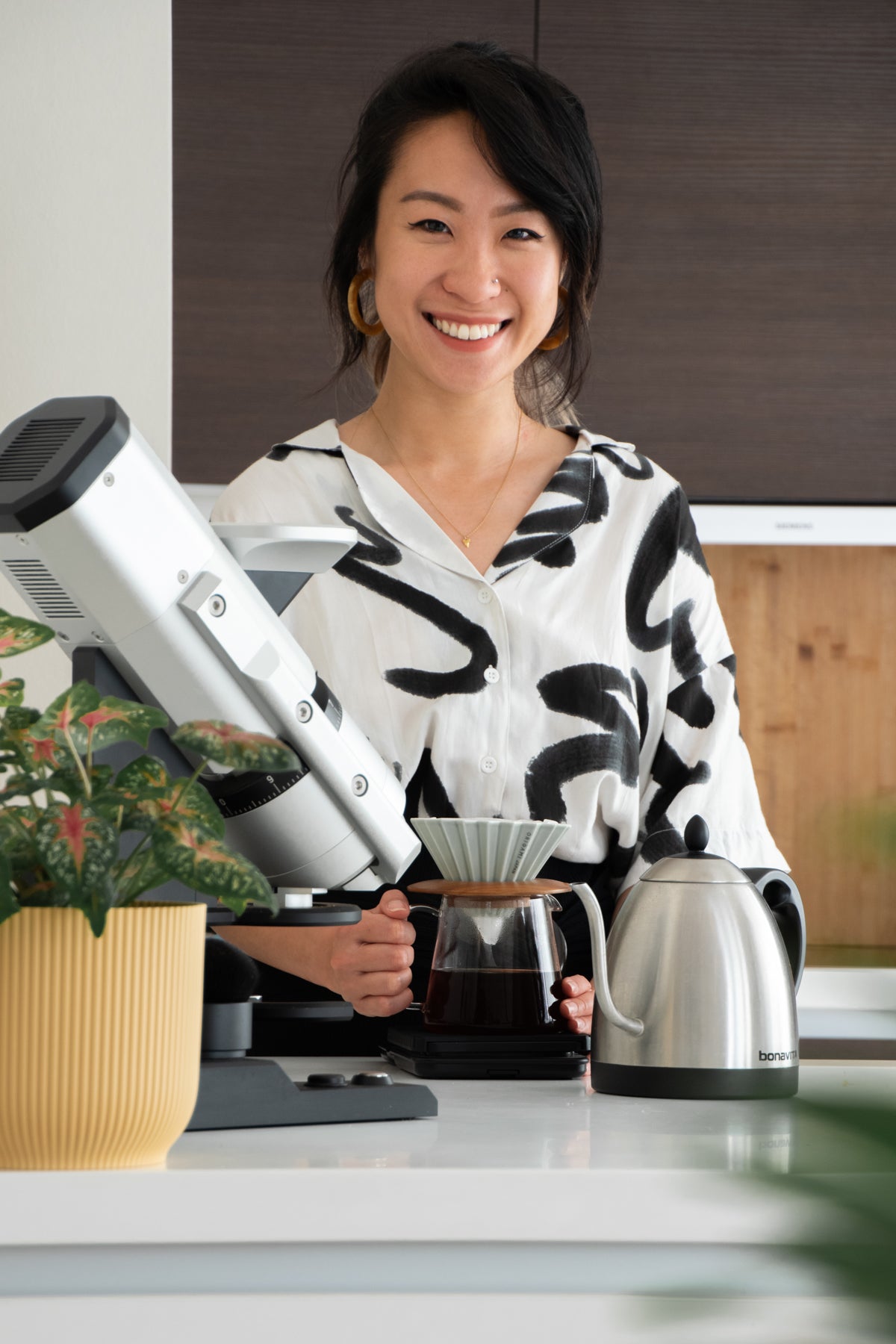 Junn Owner Curious Buds